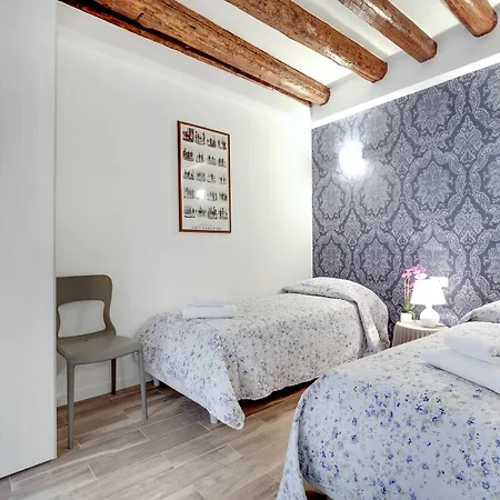 Ca' Di Corte Dona Venice